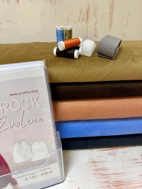 Nähpaket "Rock Evolène" organic Kora Corduroy von Prülla näht